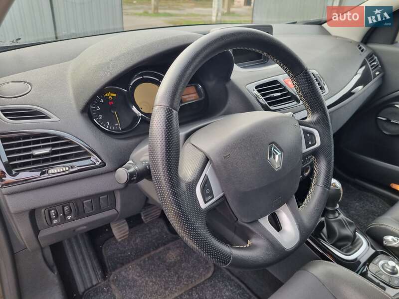 Универсал Renault Megane 2011 в Кременчуге фото 12 Универсал Renault Megane 2011 в Кременчуге