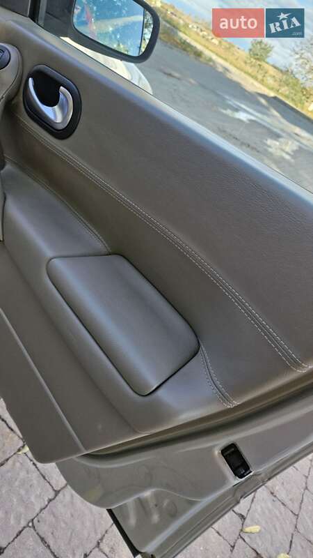Седан Renault Megane 2003 в Бучаче фото 16 Седан Renault Megane 2003 в Бучаче