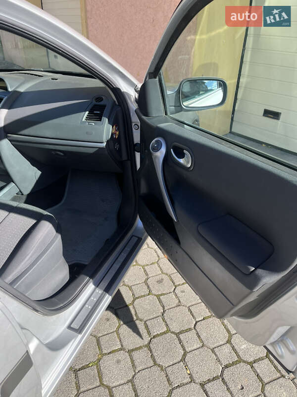 Универсал Renault Megane 2006 в Надворной фото 12 Универсал Renault Megane 2006 в Надворной