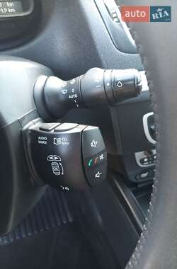 Універсал Renault Megane 2012 в  фото 12 Універсал Renault Megane 2012 в