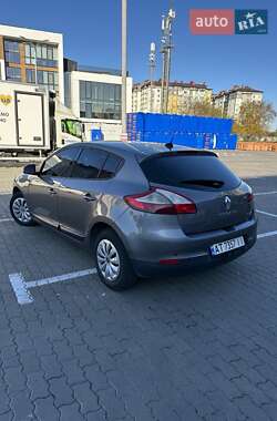 Хэтчбек Renault Megane 2011 в 