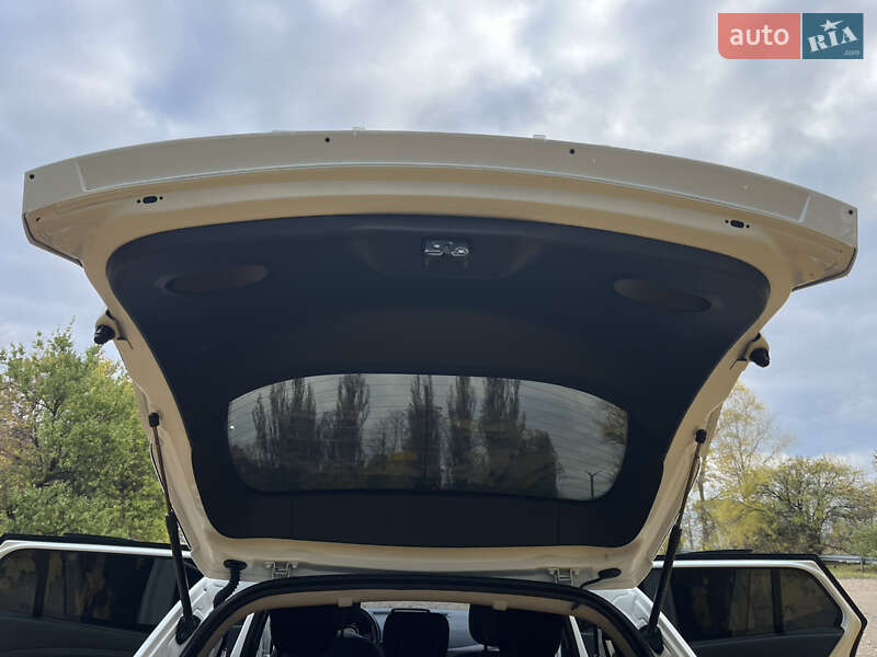 Универсал Renault Megane 2014 в Первомайске фото 24 Универсал Renault Megane 2014 в Первомайске