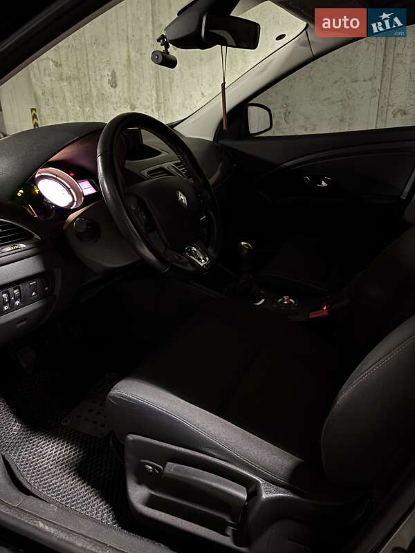Универсал Renault Megane 2013 в Львове фото 14 Универсал Renault Megane 2013 в Львове