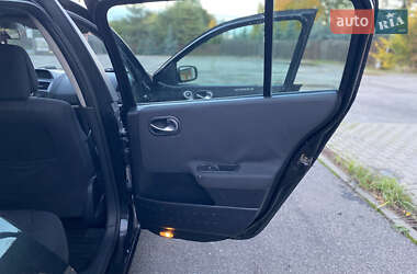 Хетчбек Renault Megane 2006 в  фото 11 Хетчбек Renault Megane 2006 в