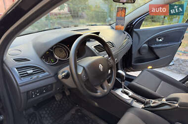Универсал Renault Megane 2010 в 