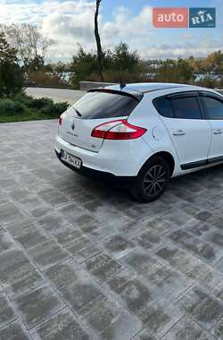 Хэтчбек Renault Megane 2013 в 