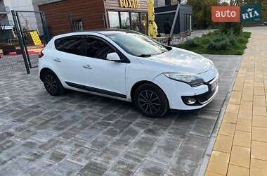 Хэтчбек Renault Megane 2013 в 