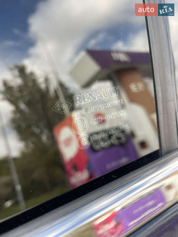 Универсал Renault Megane 2017 в Одессе фото 23 Универсал Renault Megane 2017 в Одессе