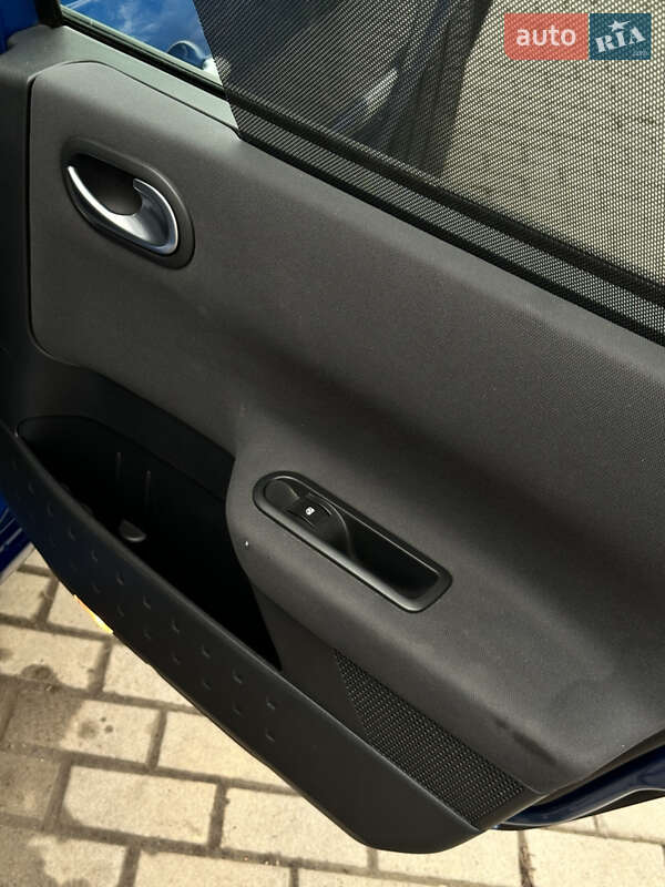 Универсал Renault Megane 2006 в Ромнах