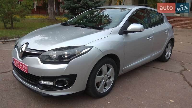 Хэтчбек Renault Megane 2015 в 