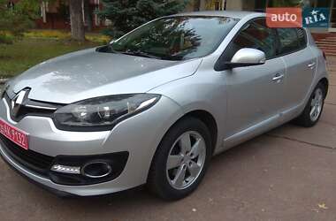Хэтчбек Renault Megane 2015 в 