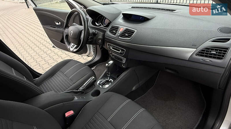 Хэтчбек Renault Megane 2015 в Киеве фото 22 Хэтчбек Renault Megane 2015 в Киеве