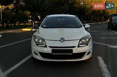 Хэтчбек Renault Megane 2013 в 