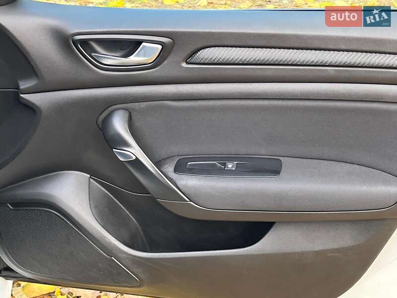 Универсал Renault Megane 2018 в Киеве фото 15 Универсал Renault Megane 2018 в Киеве