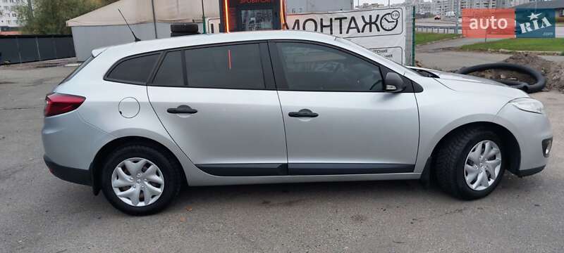 Универсал Renault Megane 2012 в Киеве фото 4 Универсал Renault Megane 2012 в Киеве