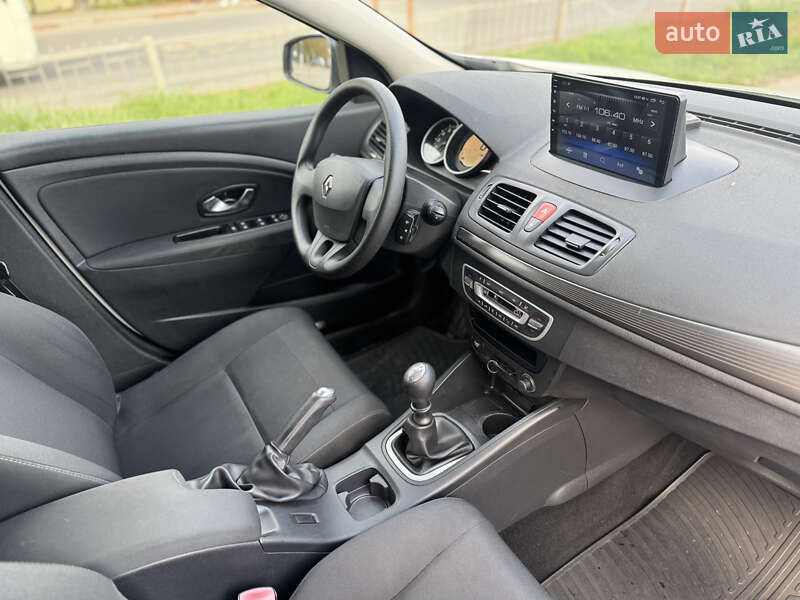 Универсал Renault Megane 2011 в Ровно фото 42 Универсал Renault Megane 2011 в Ровно