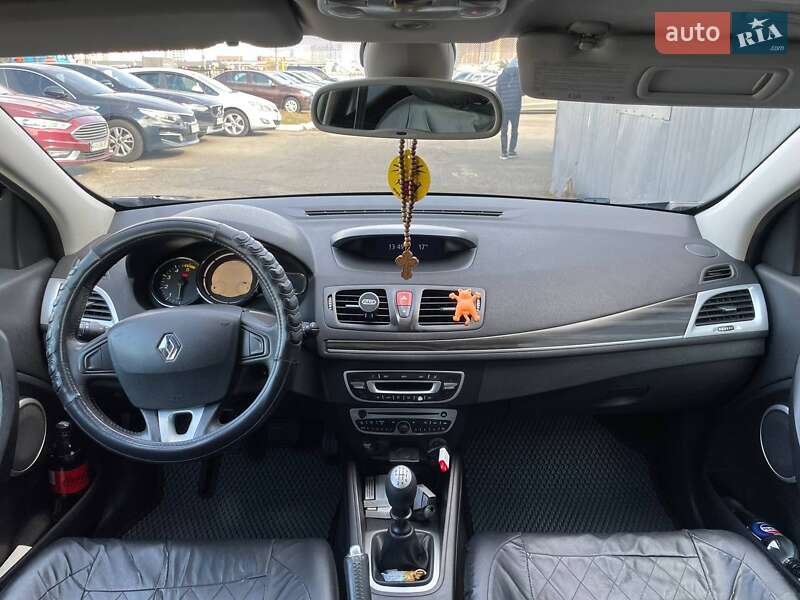 Хэтчбек Renault Megane 2009 в Киеве фото 14 Хэтчбек Renault Megane 2009 в Киеве