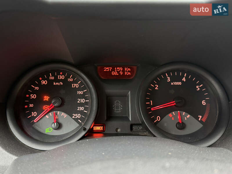 Седан Renault Megane 2005 в Чернигове фото 11 Седан Renault Megane 2005 в Чернигове