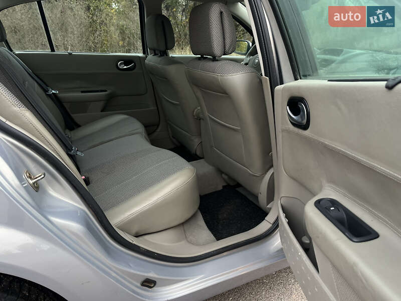 Седан Renault Megane 2003 в Сумах фото 25 Седан Renault Megane 2003 в Сумах