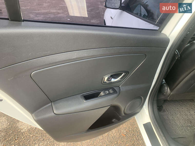 Універсал Renault Megane 2015 в Рівному