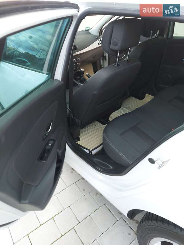 Универсал Renault Megane 2011 в Тернополе фото 11 Универсал Renault Megane 2011 в Тернополе
