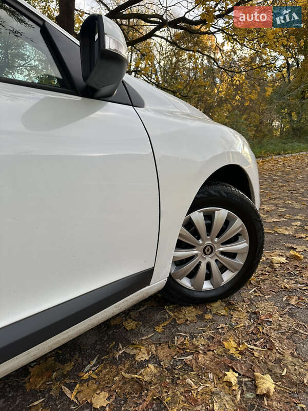 Універсал Renault Megane 2010 в Радивиліві фото 18 Універсал Renault Megane 2010 в Радивиліві