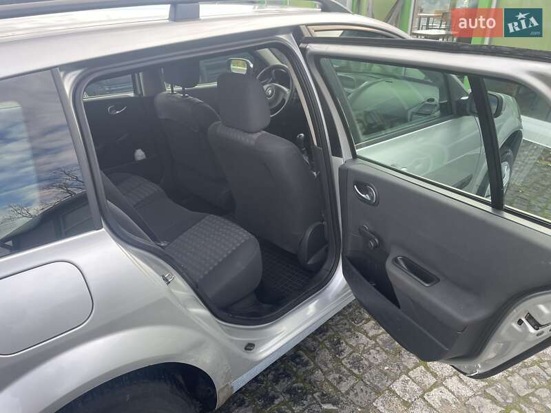 Универсал Renault Megane 2006 в Золочеве