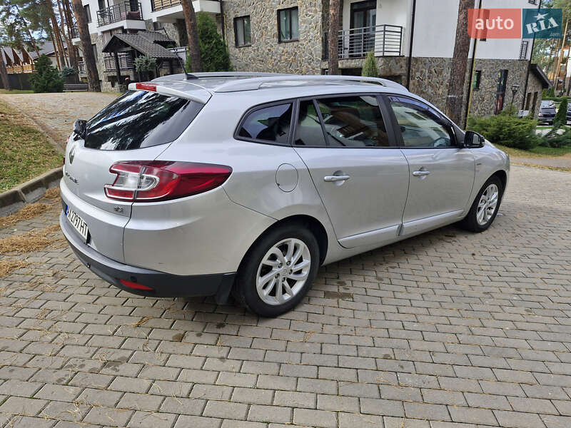 Універсал Renault Megane 2015 в Києві фото 10 Універсал Renault Megane 2015 в Києві