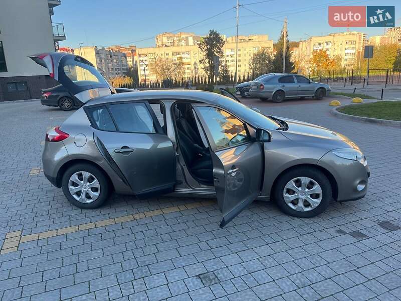 Хэтчбек Renault Megane 2009 в Львове фото 17 Хэтчбек Renault Megane 2009 в Львове