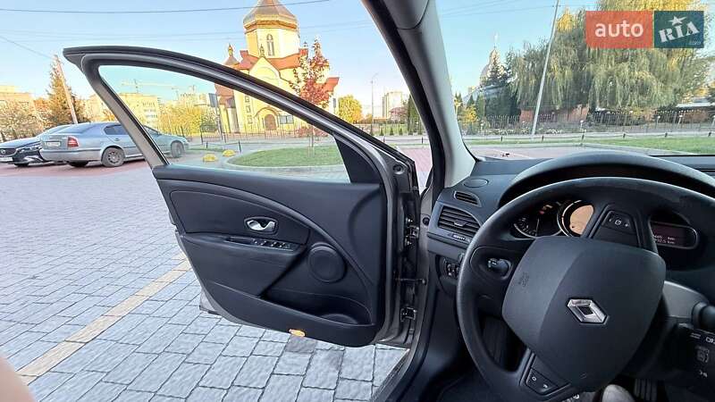Хэтчбек Renault Megane 2009 в Львове фото 22 Хэтчбек Renault Megane 2009 в Львове
