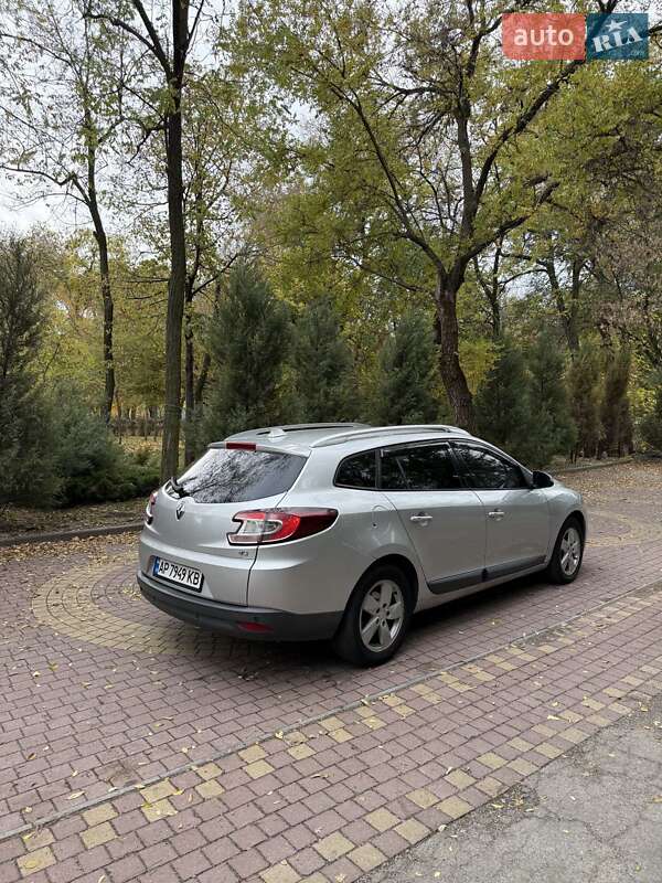 Хэтчбек Renault Megane 2011 в Запорожье