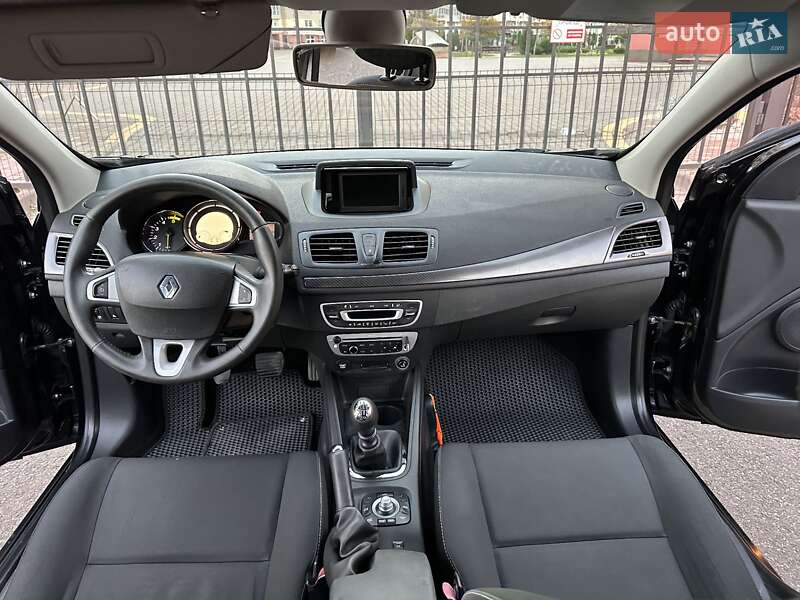 Универсал Renault Megane 2012 в Николаеве фото 39 Универсал Renault Megane 2012 в Николаеве