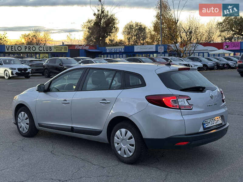 Універсал Renault Megane 2015 в Києві фото 8 Універсал Renault Megane 2015 в Києві