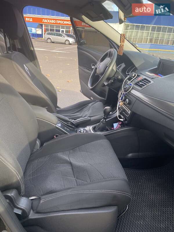 Универсал Renault Megane 2010 в Луцке фото 14 Универсал Renault Megane 2010 в Луцке