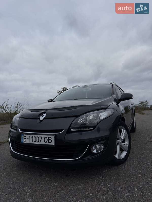 Универсал Renault Megane 2013 в Червонознаменке фото 12 Универсал Renault Megane 2013 в Червонознаменке