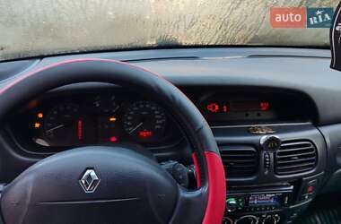 Хетчбек Renault Megane 2002 в Луцьку