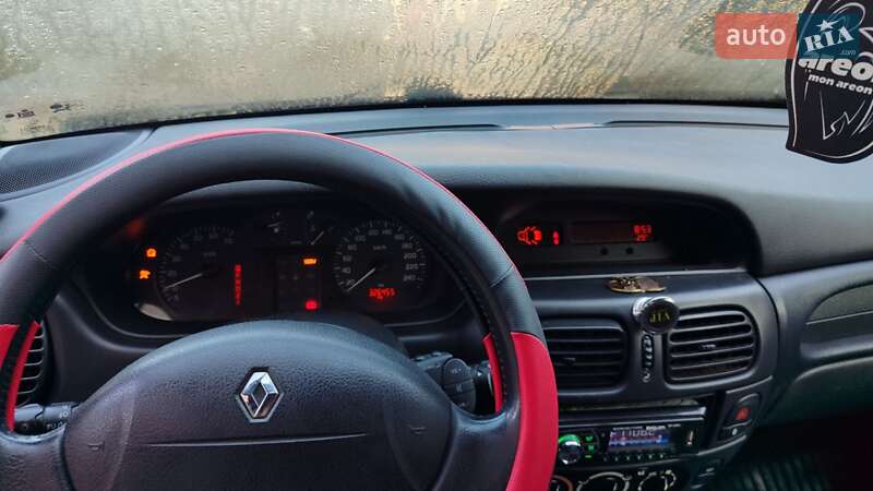 Хэтчбек Renault Megane 2002 в Луцке фото 3 Хэтчбек Renault Megane 2002 в Луцке