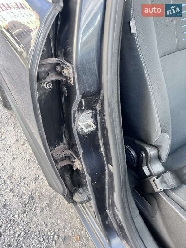 Универсал Renault Megane 2010 в Каменец-Подольском фото 11 Универсал Renault Megane 2010 в Каменец-Подольском