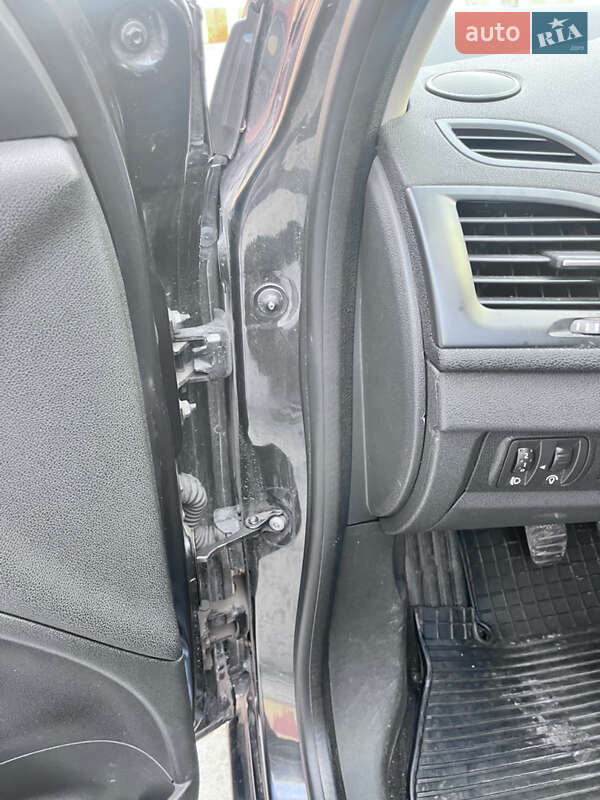 Универсал Renault Megane 2010 в Каменец-Подольском фото 29 Универсал Renault Megane 2010 в Каменец-Подольском