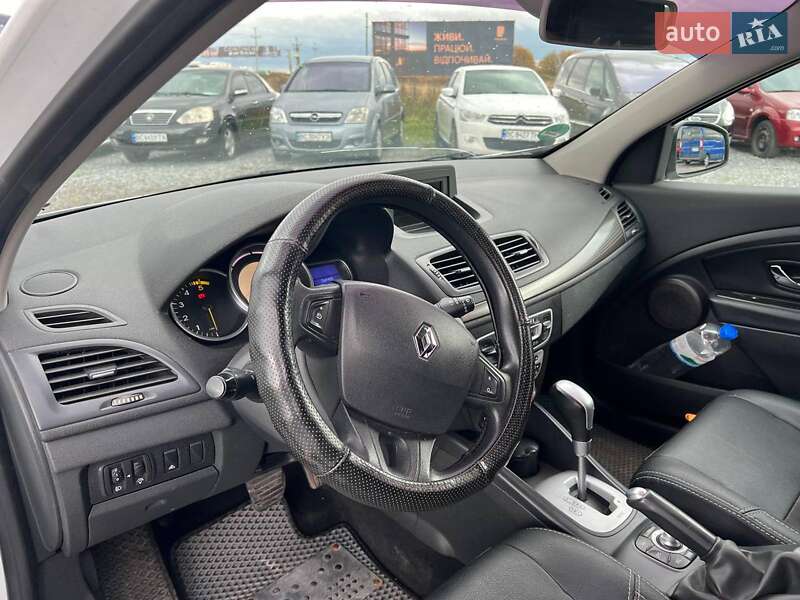 Универсал Renault Megane 2012 в Львове фото 17 Универсал Renault Megane 2012 в Львове