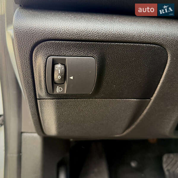 Универсал Renault Megane 2018 в Киеве