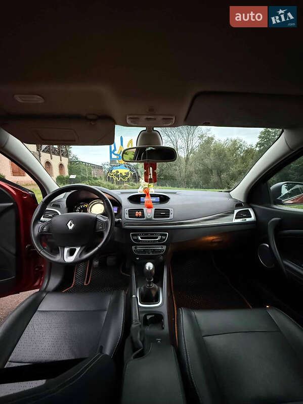 Купе Renault Megane 2009 в Коростене