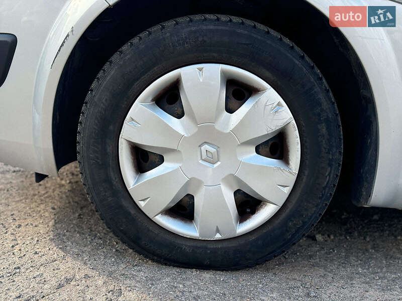 Седан Renault Megane 2005 в Виннице фото 10 Седан Renault Megane 2005 в Виннице