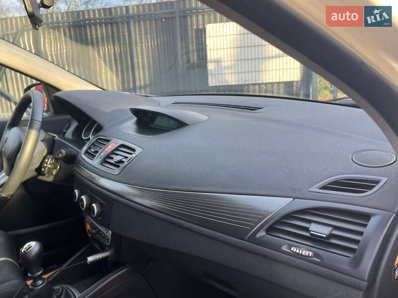 Универсал Renault Megane 2010 в Виннице фото 30 Универсал Renault Megane 2010 в Виннице