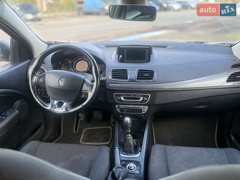 Универсал Renault Megane 2016 в Калуше фото 13 Универсал Renault Megane 2016 в Калуше