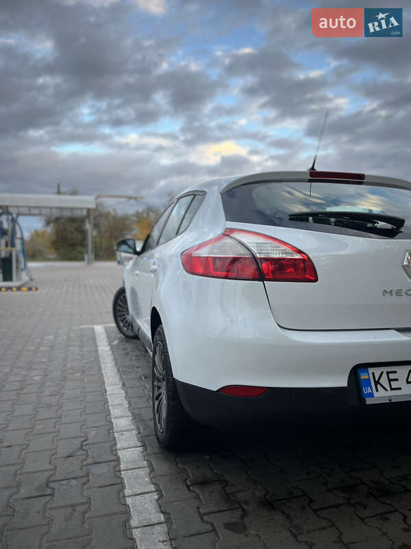 Хэтчбек Renault Megane 2013 в Кривом Роге фото 7 Хэтчбек Renault Megane 2013 в Кривом Роге