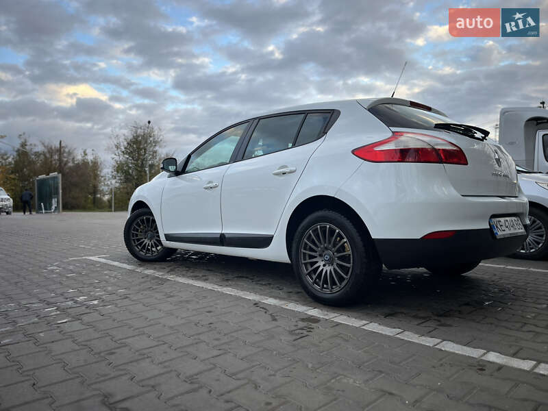 Хэтчбек Renault Megane 2013 в Кривом Роге фото 8 Хэтчбек Renault Megane 2013 в Кривом Роге