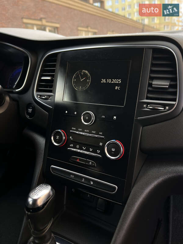 Универсал Renault Megane 2018 в Киеве фото 32 Универсал Renault Megane 2018 в Киеве