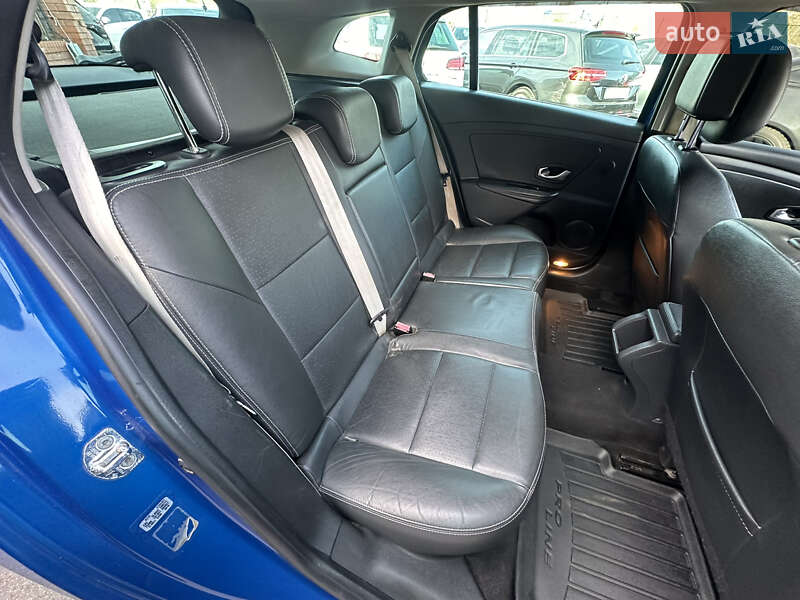Универсал Renault Megane 2011 в Киеве фото 40 Универсал Renault Megane 2011 в Киеве