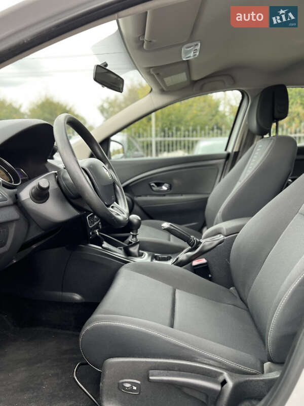 Универсал Renault Megane 2011 в Староконстантинове